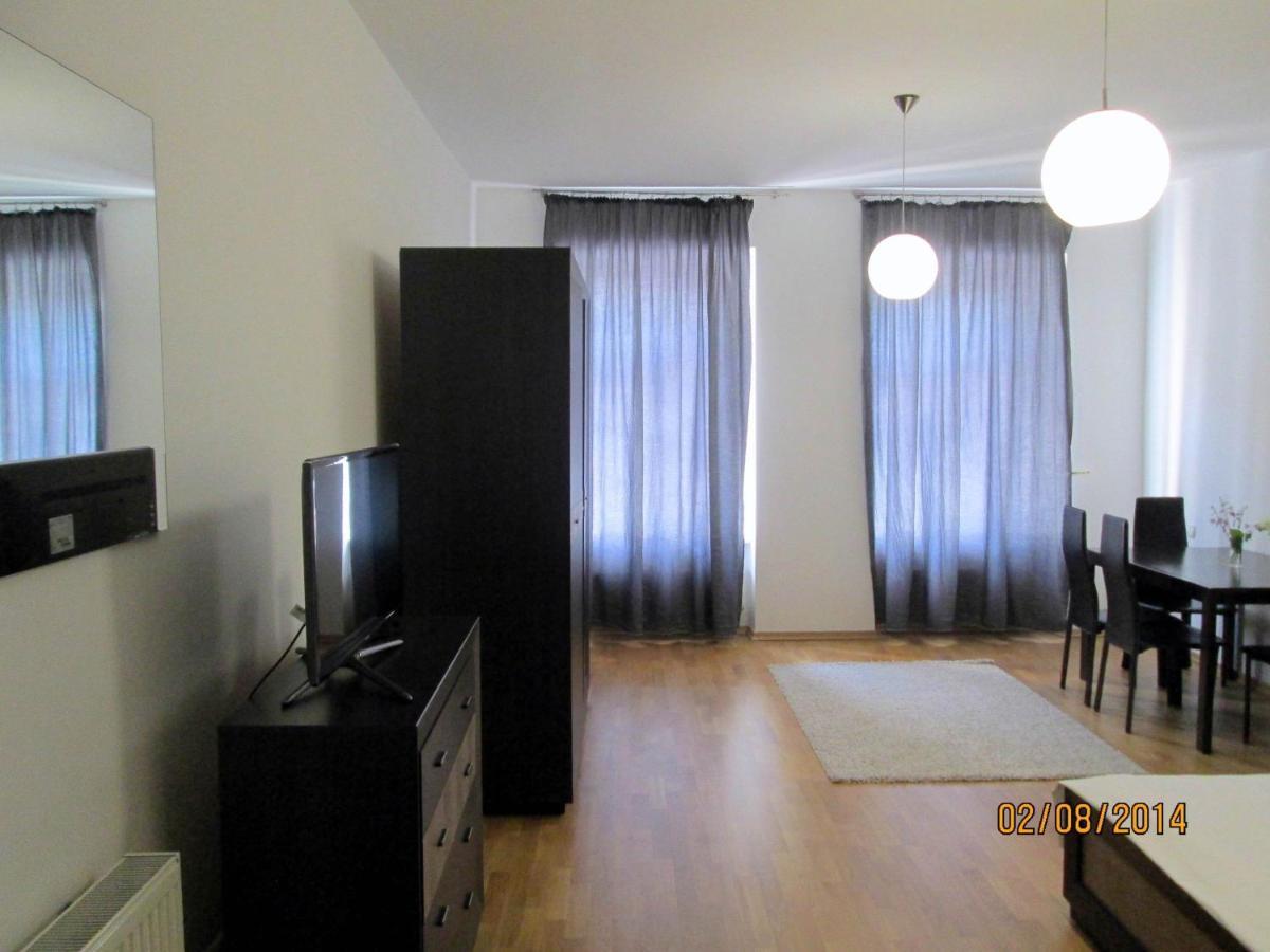 Apartment In The Centre Of リヴィウ 部屋 写真