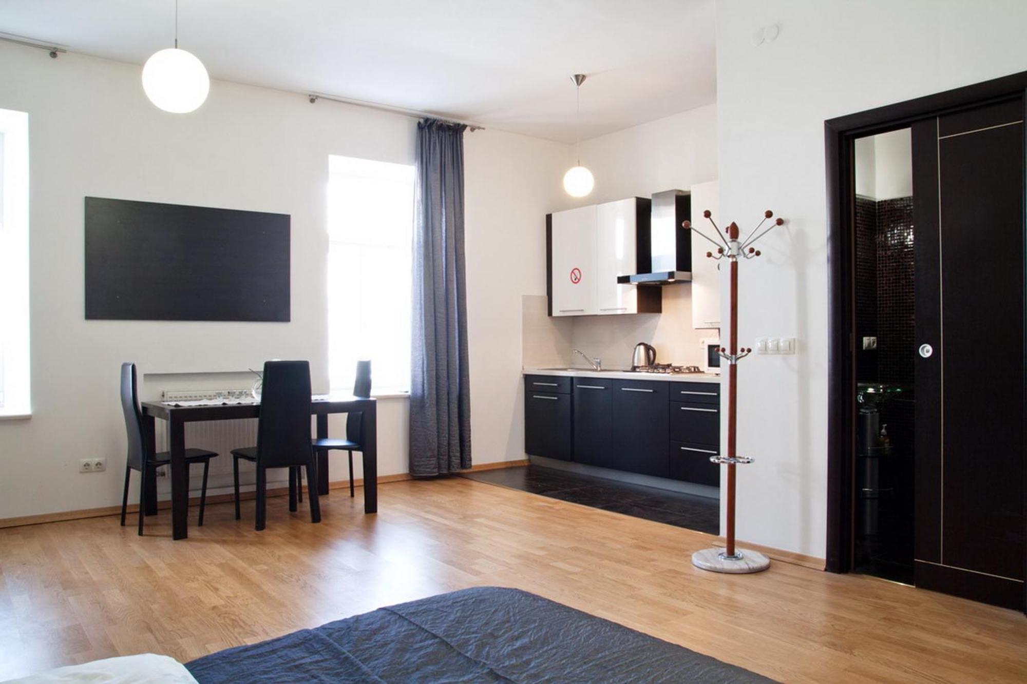 Apartment In The Centre Of リヴィウ 部屋 写真