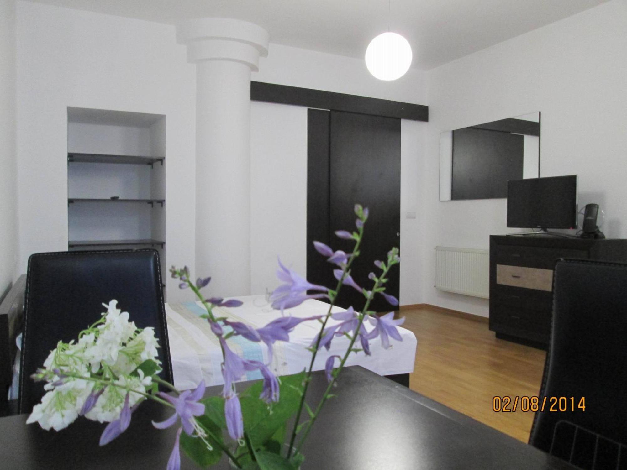 Apartment In The Centre Of リヴィウ エクステリア 写真