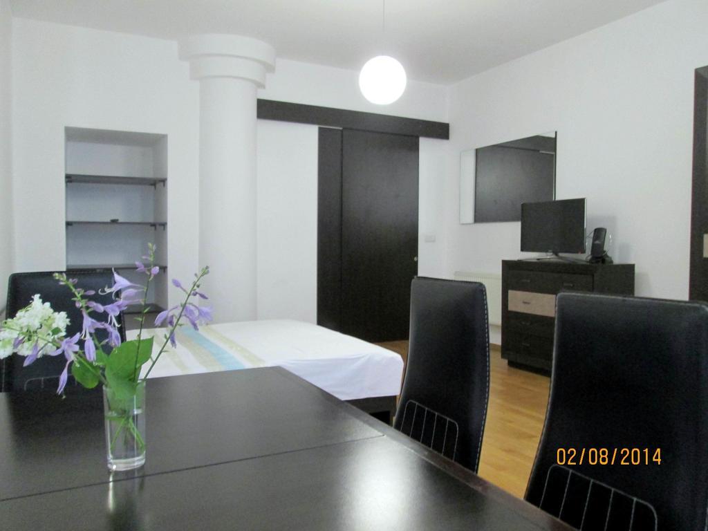 Apartment In The Centre Of リヴィウ 部屋 写真