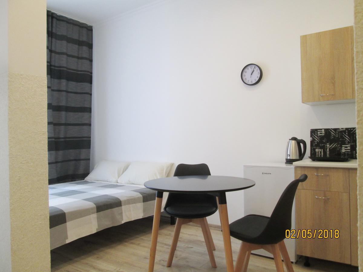 Apartment In The Centre Of リヴィウ エクステリア 写真