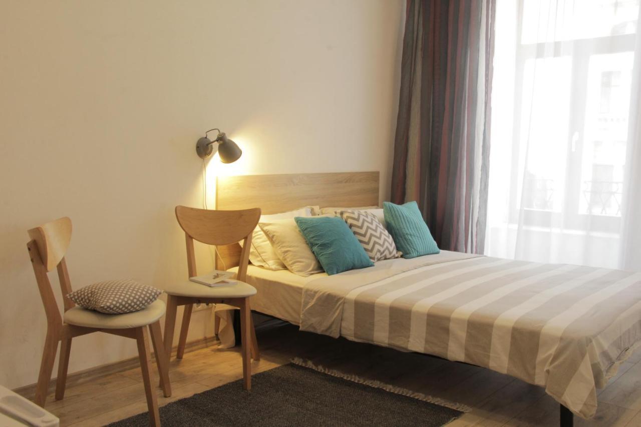 Apartment In The Centre Of リヴィウ エクステリア 写真
