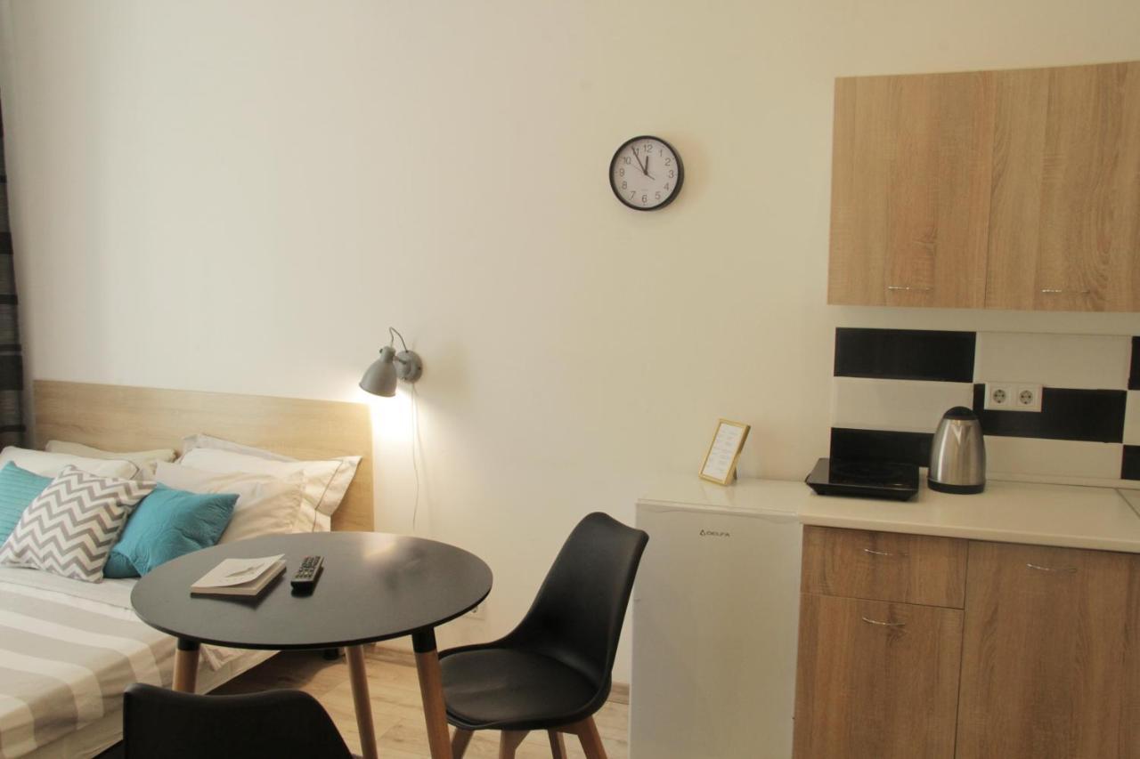 Apartment In The Centre Of リヴィウ エクステリア 写真